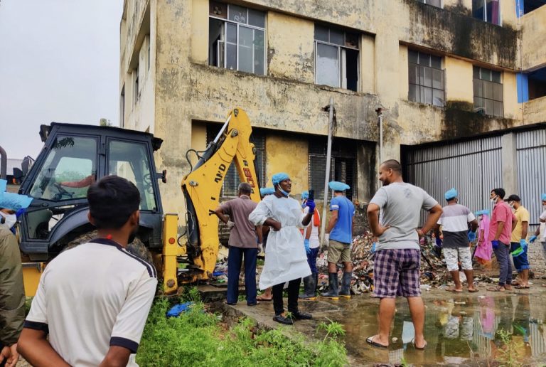 स्वतन्त्र युवाहरुले गरे प्रादेशिक अस्पताल गौरको सरसफाइ