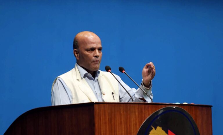 ‘कानुनमन्त्रीले न्यायाधीशलाई फोन गरेर अदालत प्रभावित पार्न खोजे’
